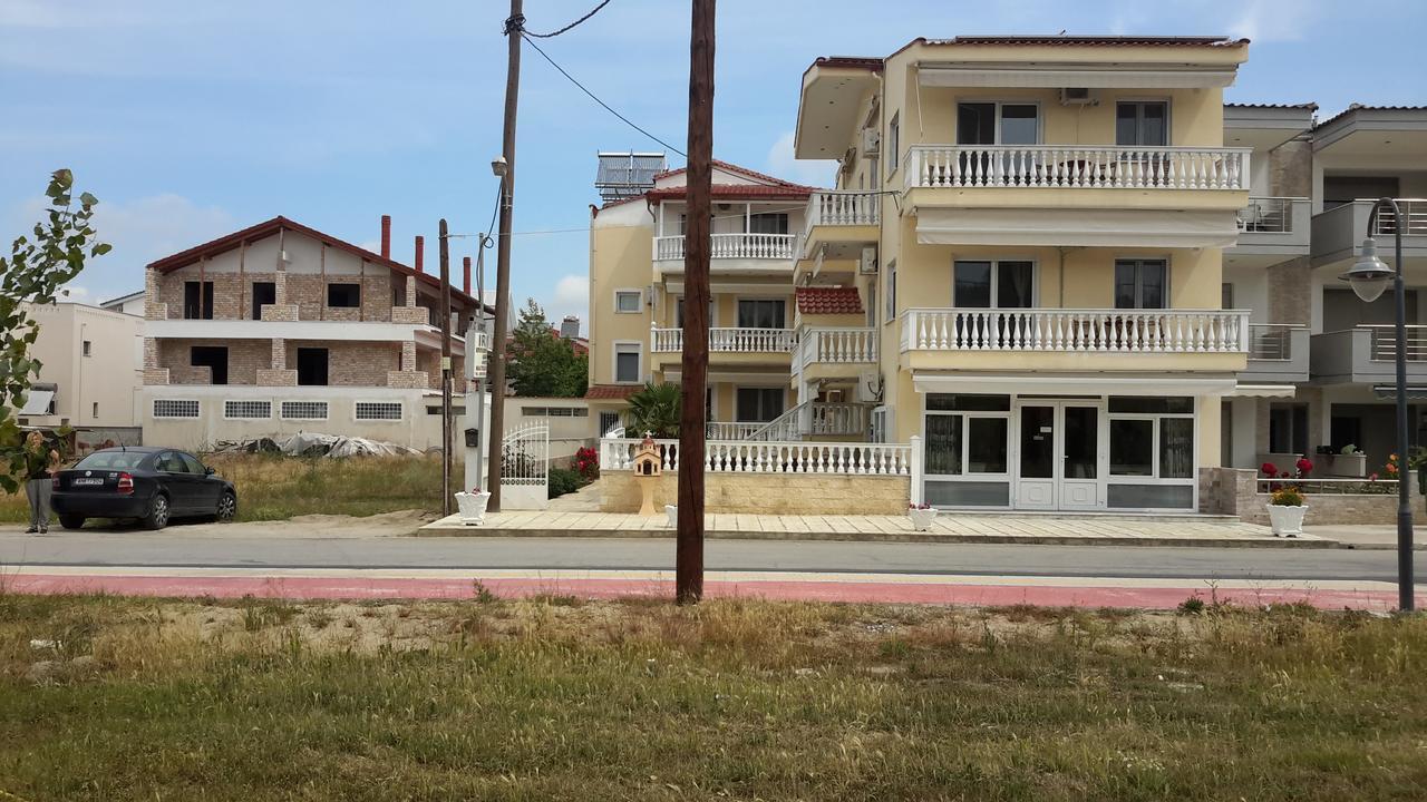 Irini Apartments Keramotí Exterior foto