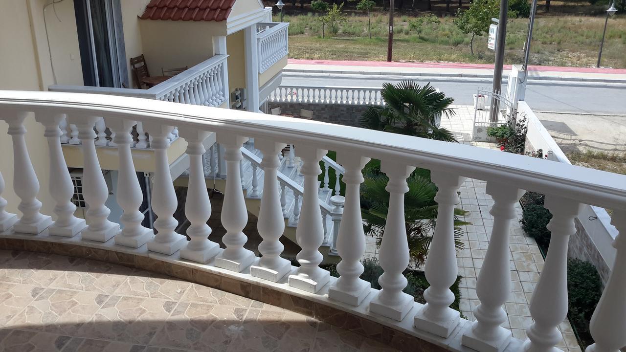 Irini Apartments Keramotí Exterior foto
