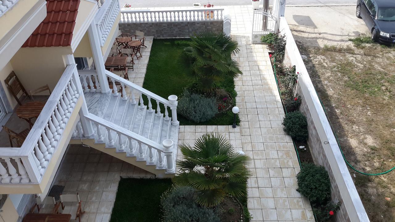 Irini Apartments Keramotí Exterior foto