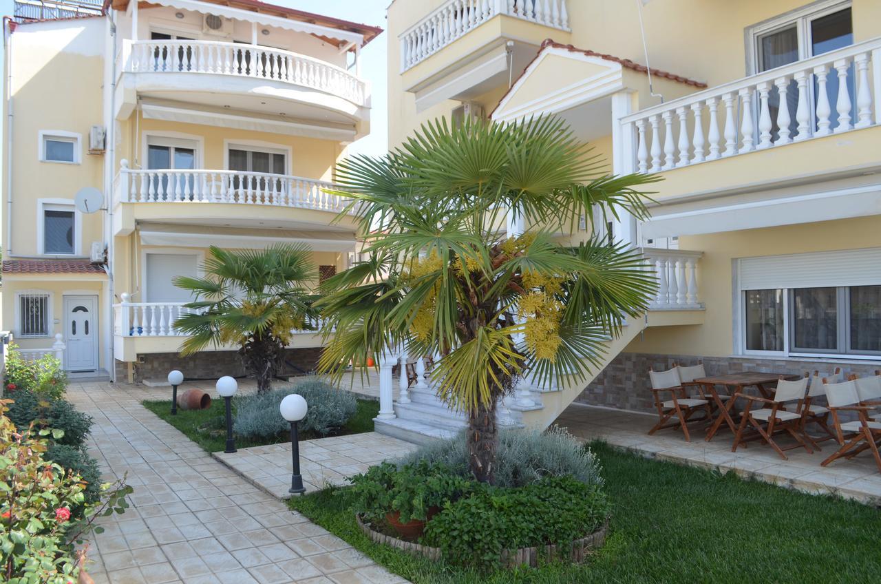 Irini Apartments Keramotí Exterior foto