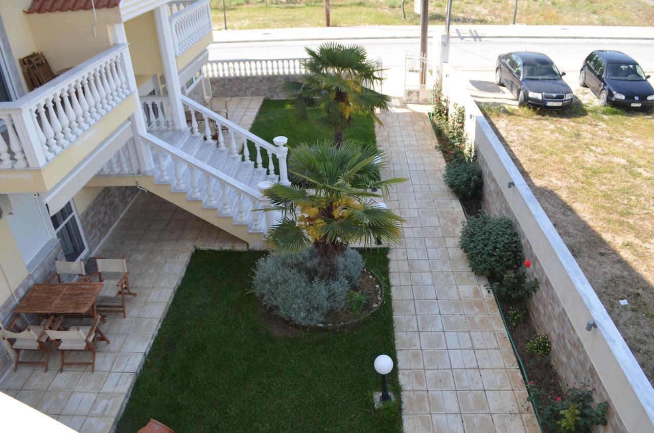Irini Apartments Keramotí Exterior foto