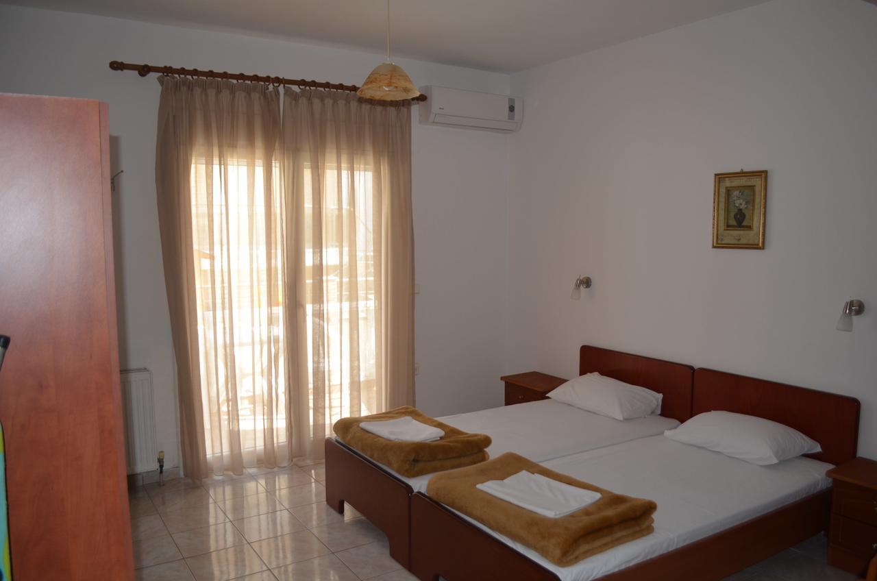 Irini Apartments Keramotí Exterior foto