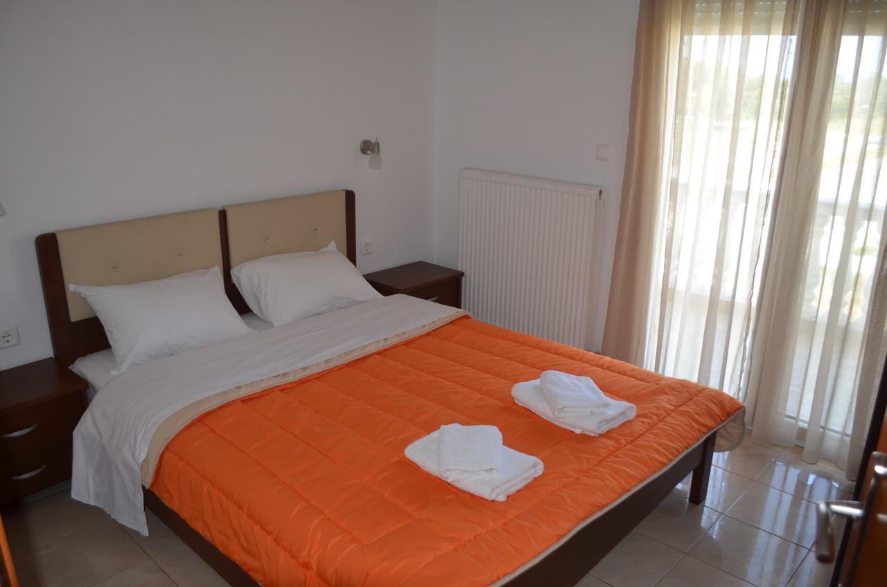 Irini Apartments Keramotí Exterior foto